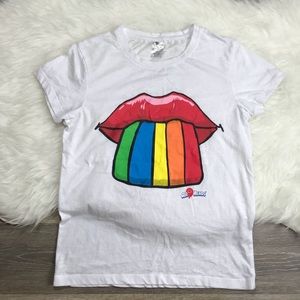 Air heads rainbows lips T-shirt size M